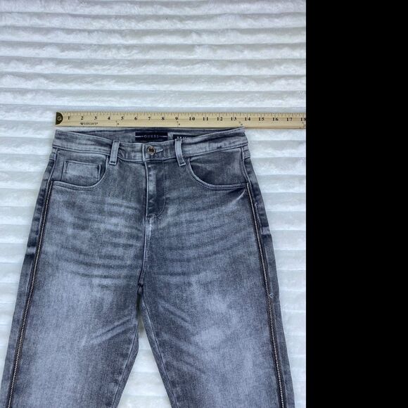 GUESS High-Waist Skinny Jeans Women’s Size 16 Gray Wash Distressed Hem Slim Fit - Picture 7 of 9